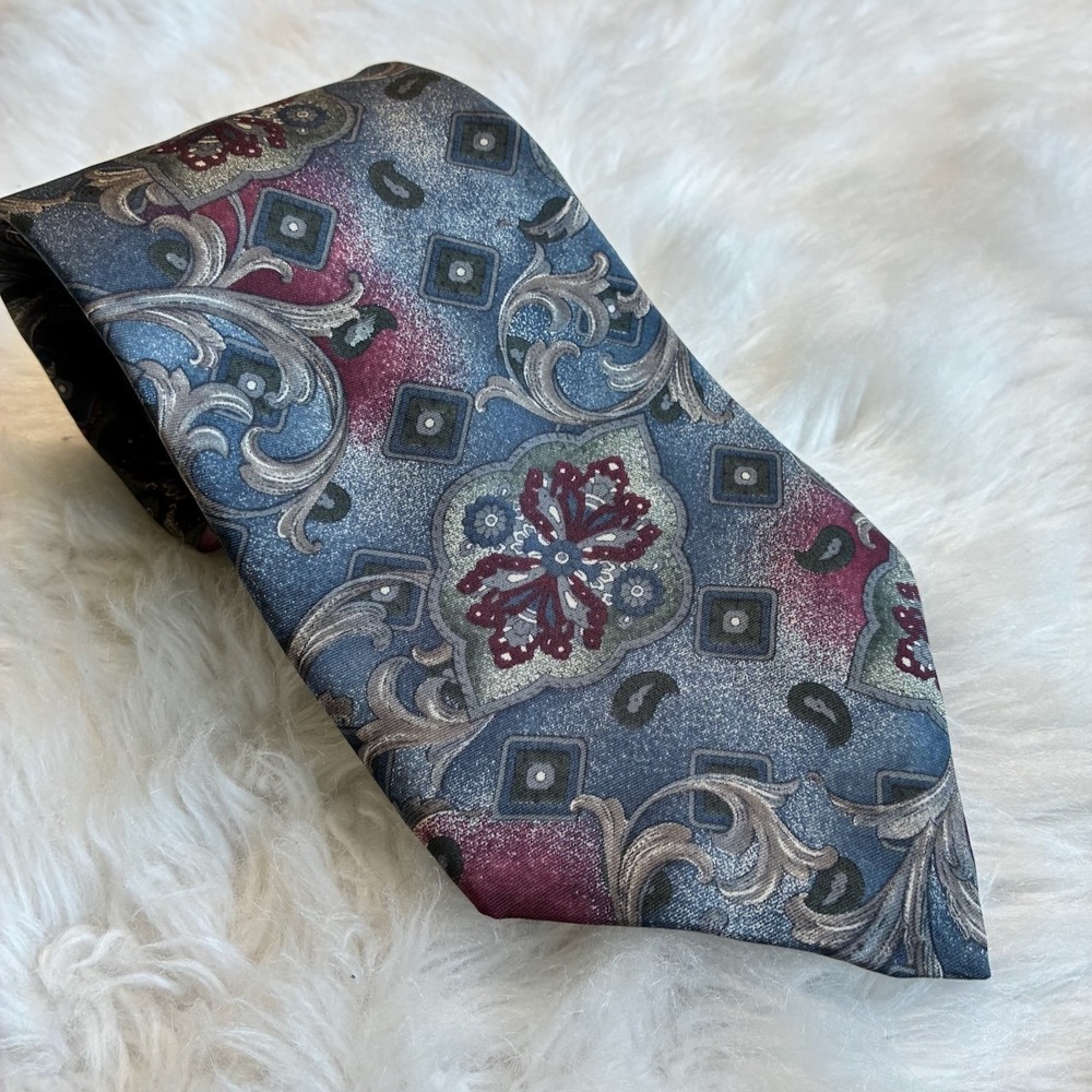 Henry Grethel Mens Tie Blue Burgundy Paisley Medallion 100% Italian Silk Vintage